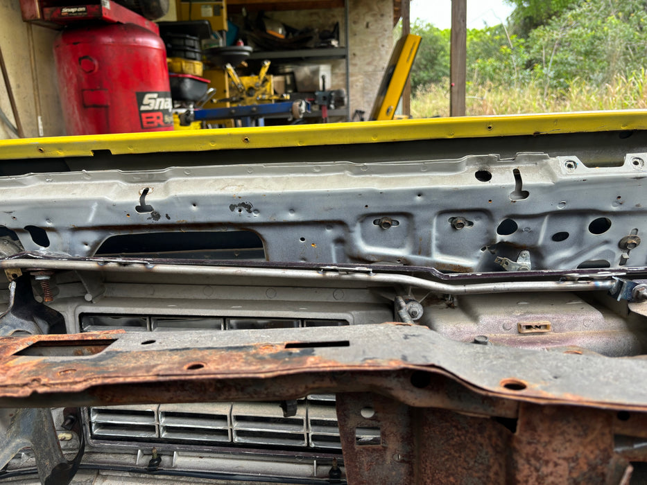 Monte Carlo Front Hood Dzus Kit